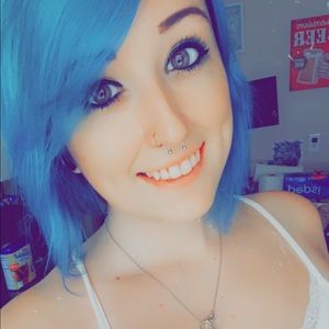 Meet your Posher, Cora